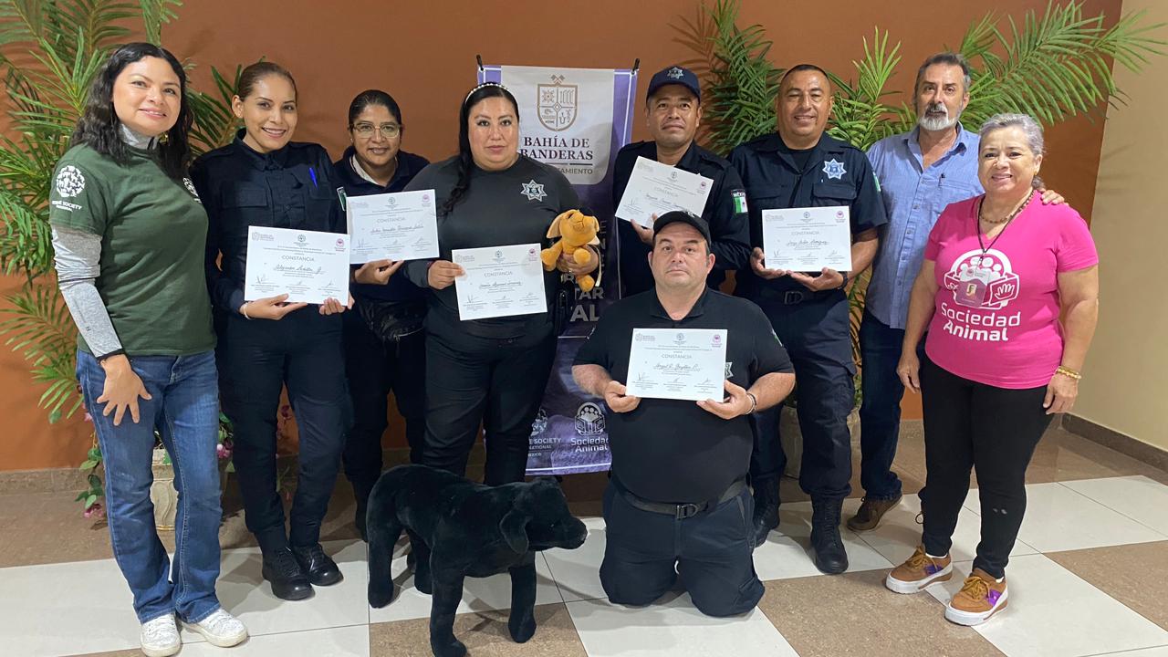 Capacitan a Patrulla Verde en manejo de animales