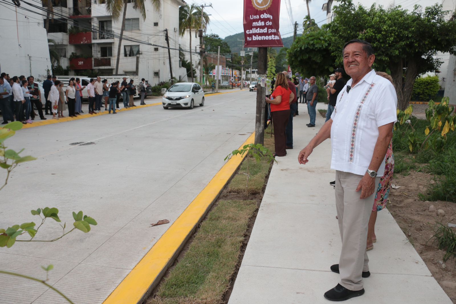 Profe Michel entregó la rehabilitación de la calle Pavo Real