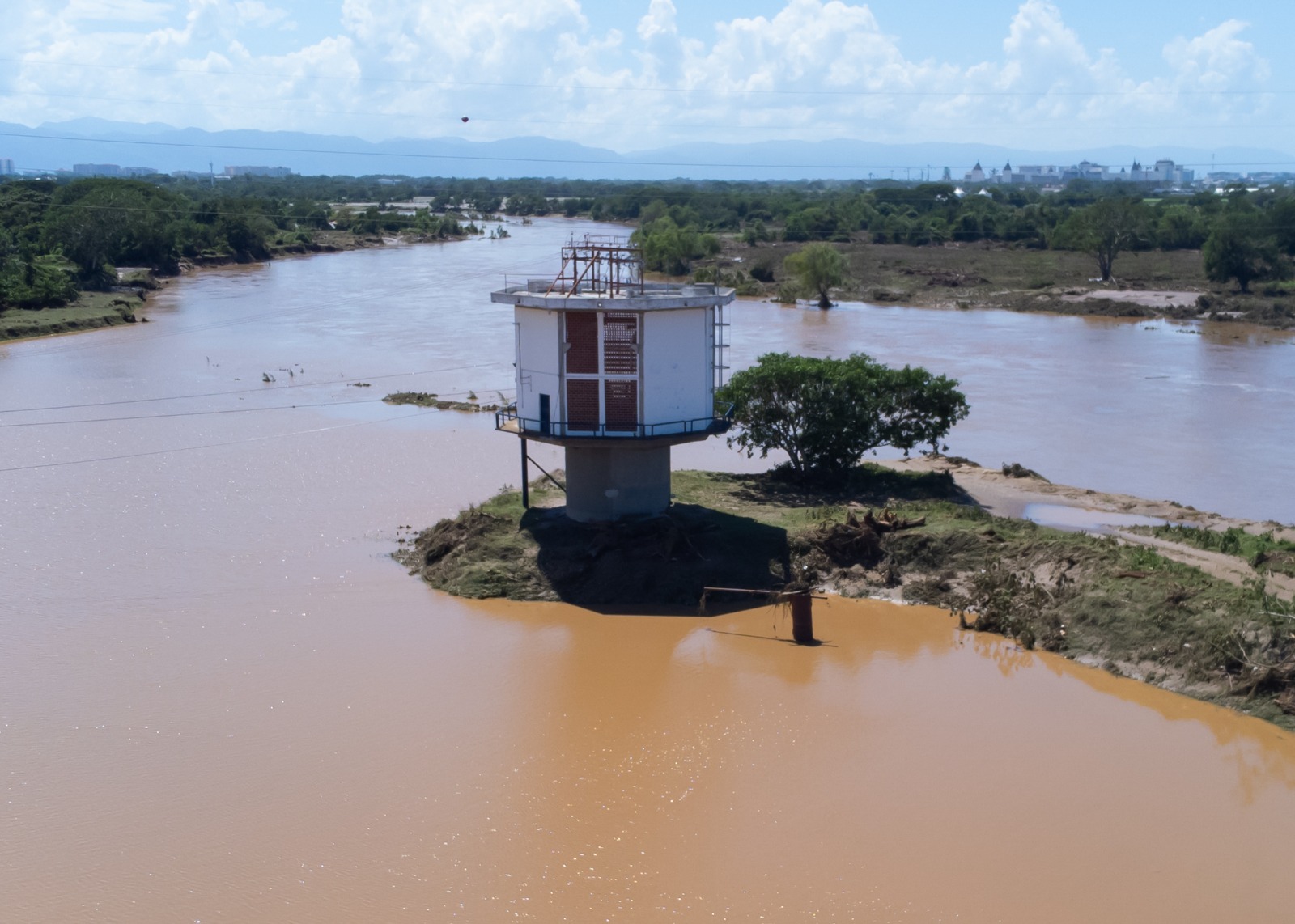 Avanza normalización del suministro de agua potable en Puerto Vallarta