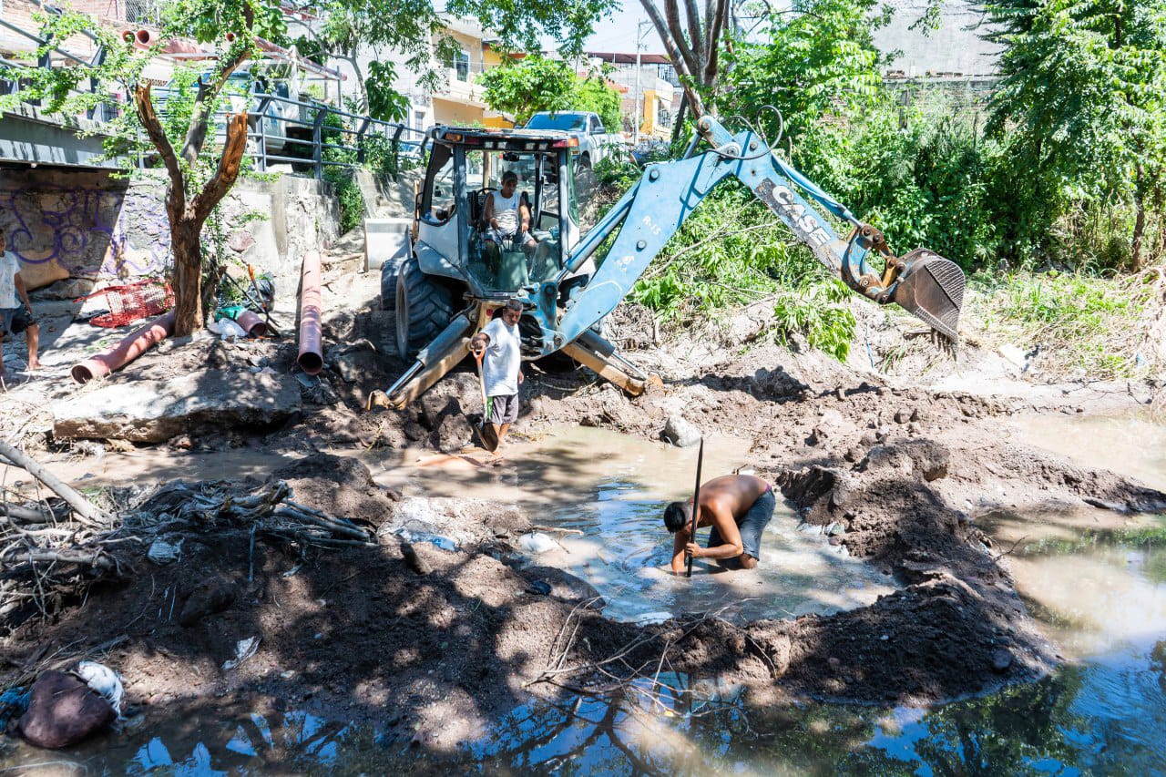 Concluye SEAPAL reparación de tubería sanitaria en colonia López Mateos