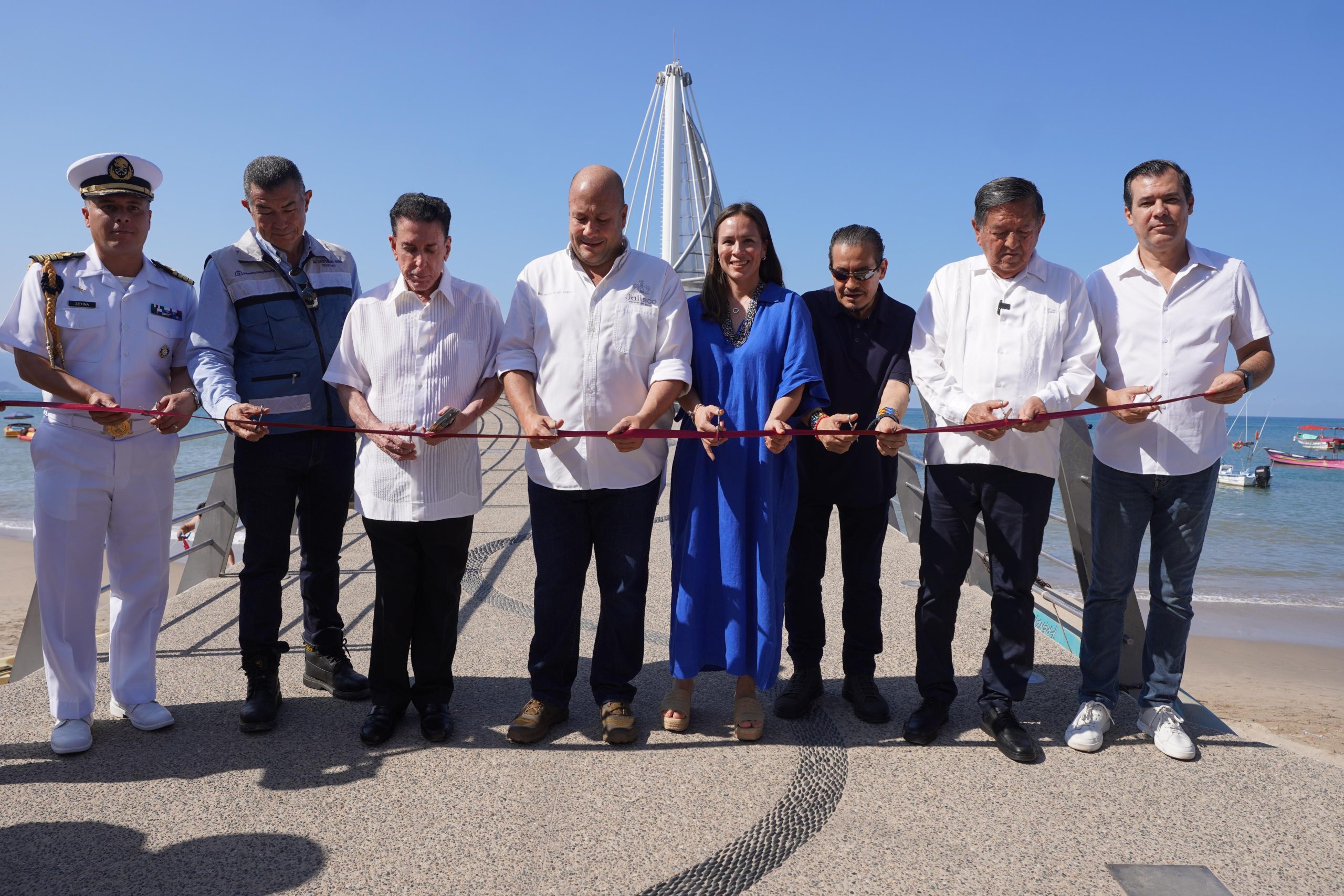 Autoridades reinauguran el Muelle de Los Muertos