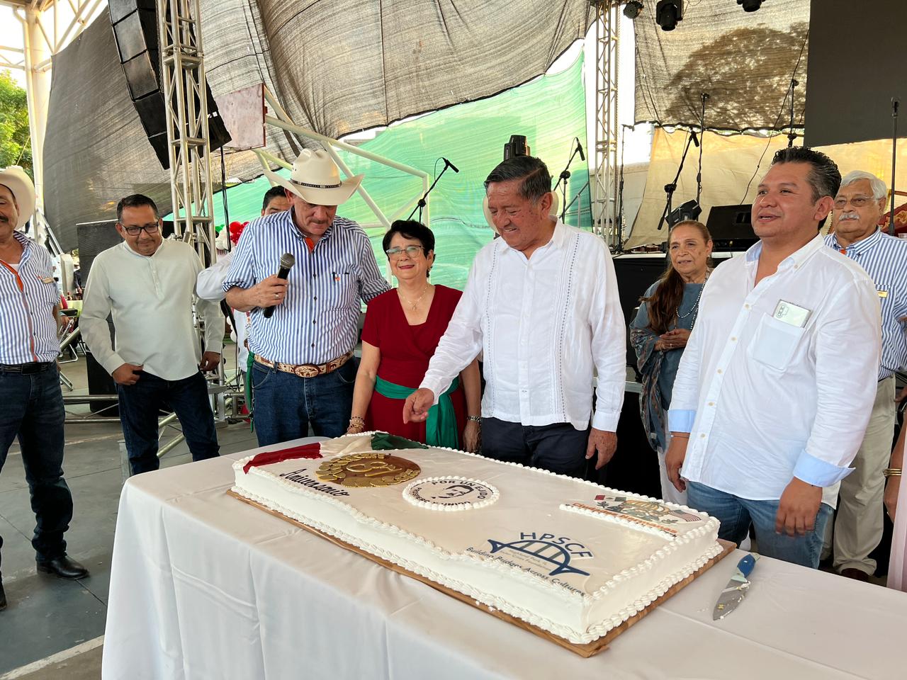 Profe Michel asistió a celebración del 87 aniversario del Ejido de Ixtapa