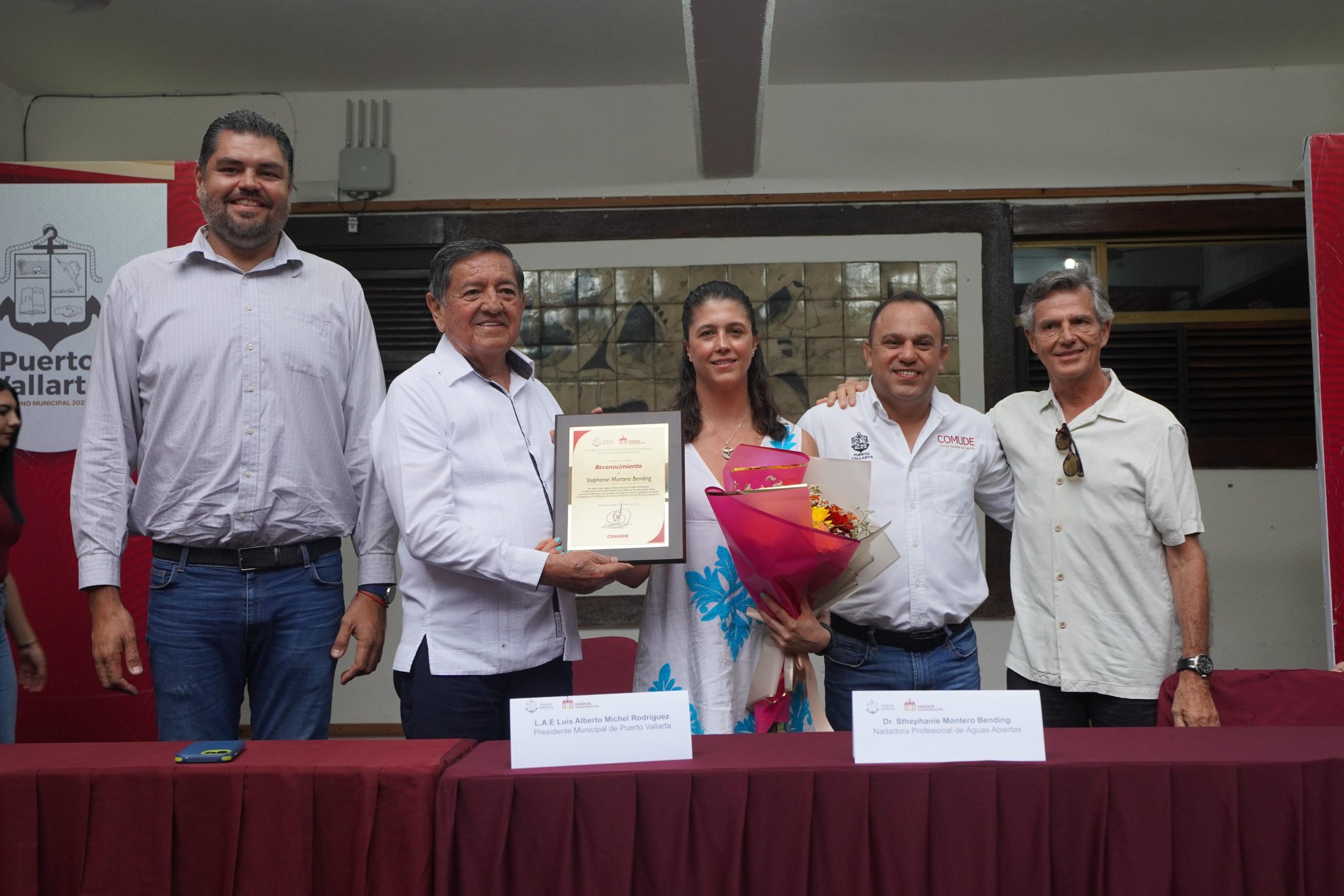 Gobierno de Puerto Vallarta reconoce hazaña de Stephanie Montero