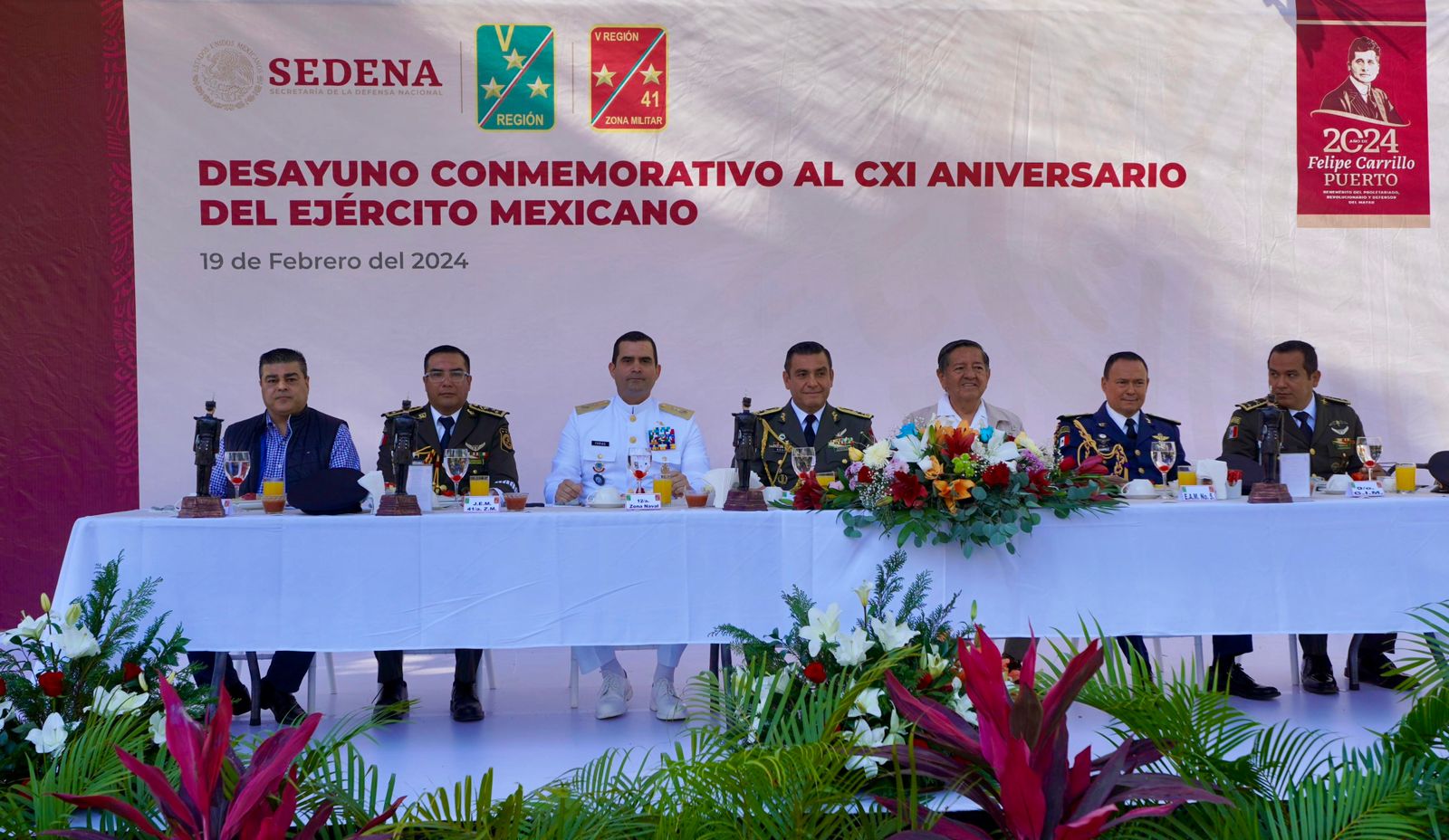 Conmemoran el CXI aniversario del Ejército Mexicano