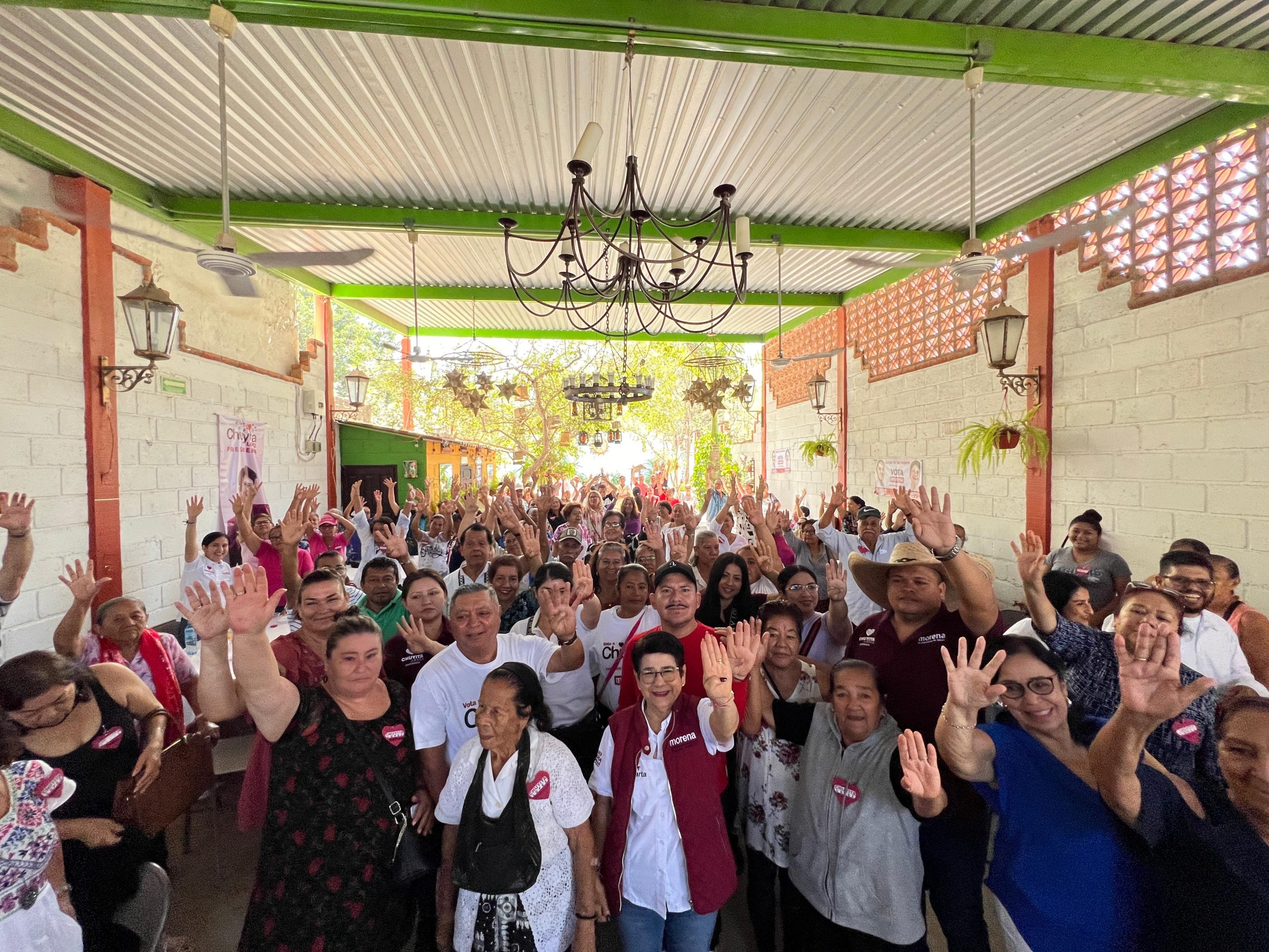 Se compromete Chuyita con adultos mayores: seguirán los programas sociales