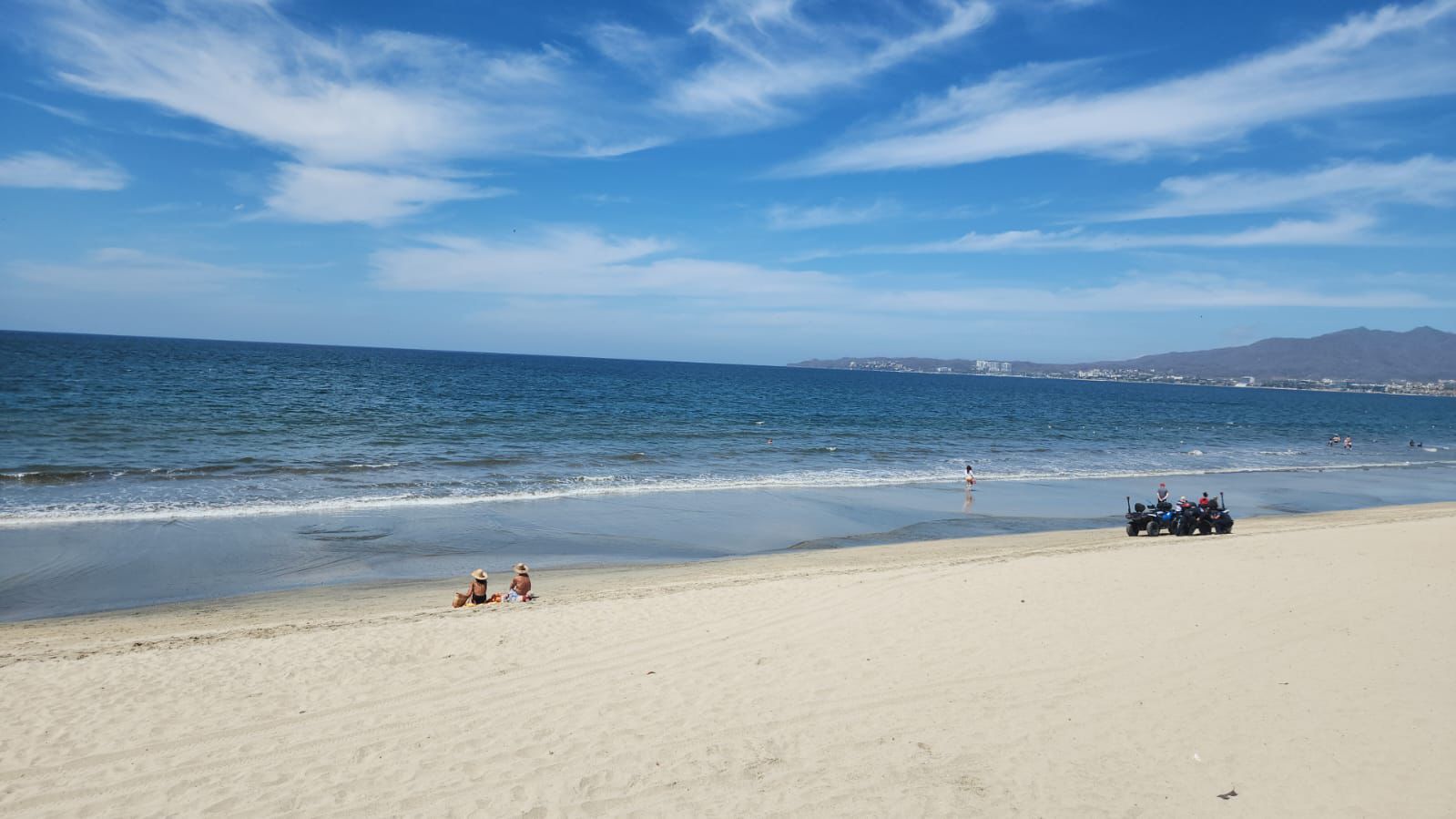 Continúa Bandera Amarilla en Playas de Bahía de Banderas