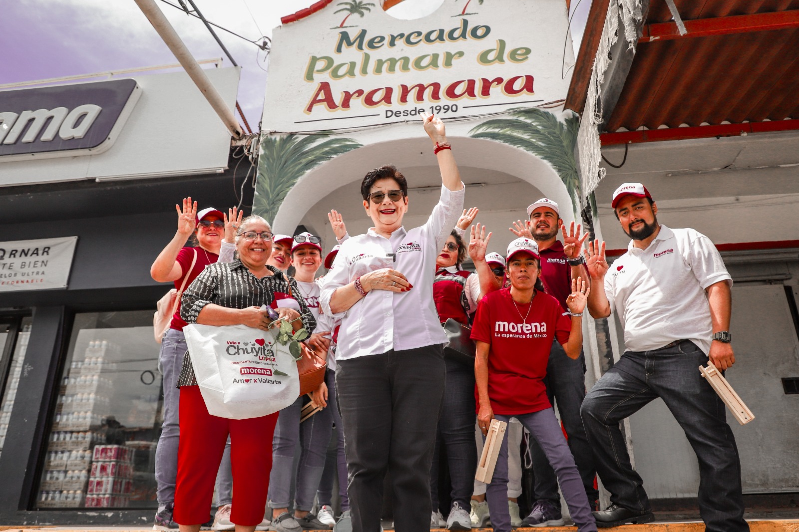 Ofrece Chuyita respaldo al comercio local