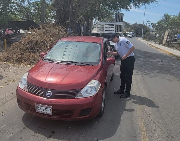 Fomenta Tránsito y Vialidad municipal respeto al reglamento a automovilistas y motociclistas