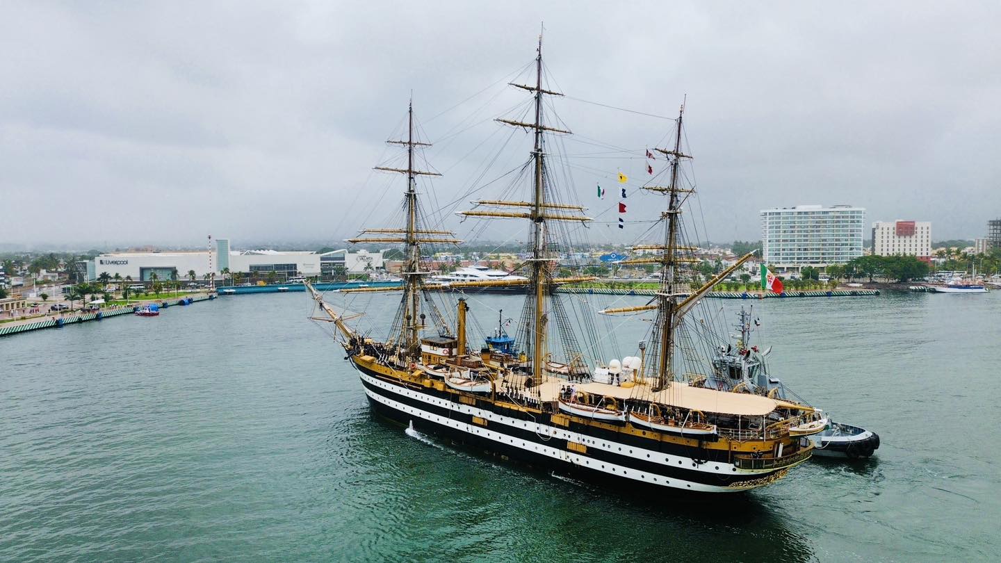 El Amerigo Vespucci ya se encuentra en Puerto Vallarta