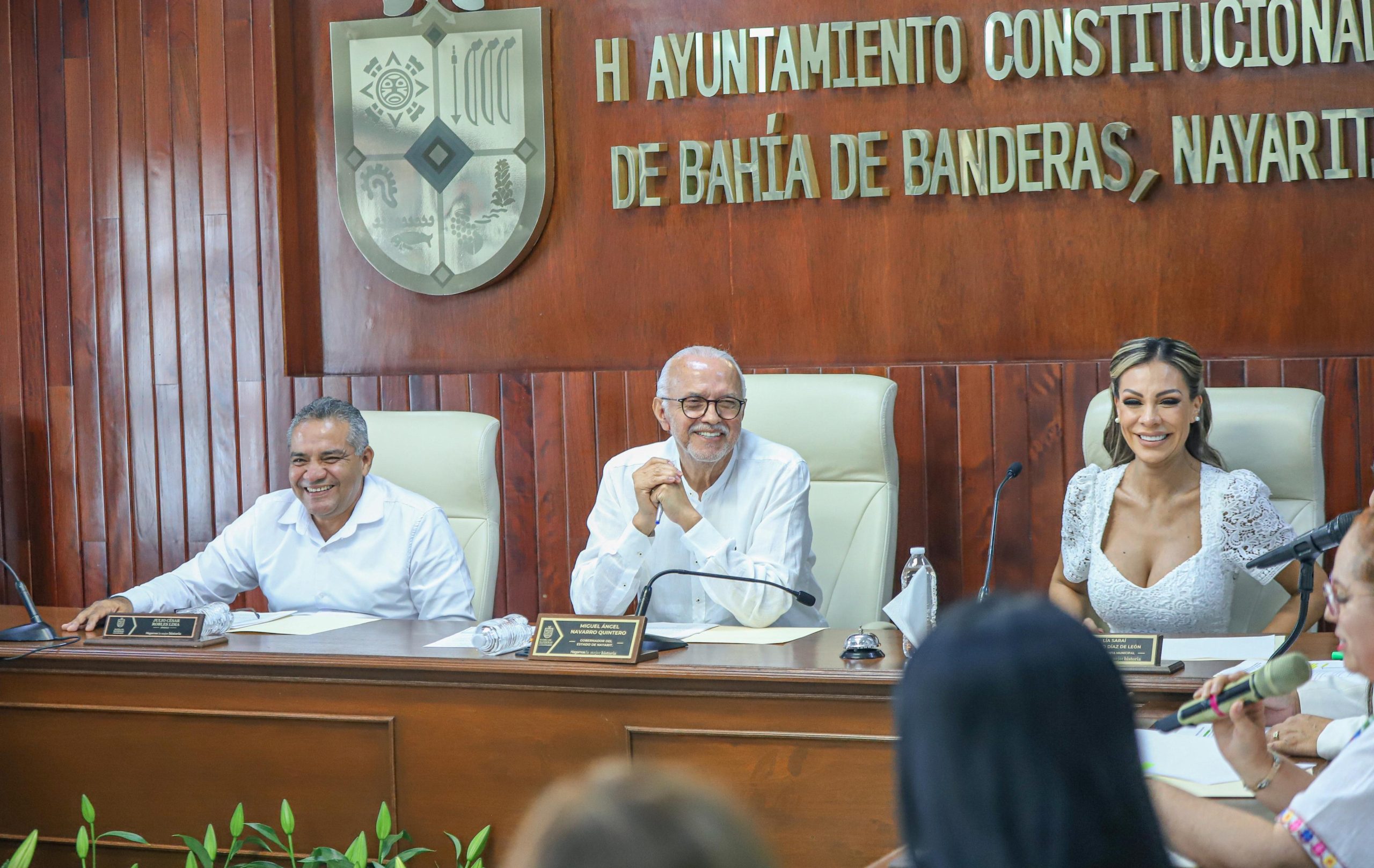 Miguel Ángel Navarro Quintero ratifica su compromiso con Bahía de Banderas