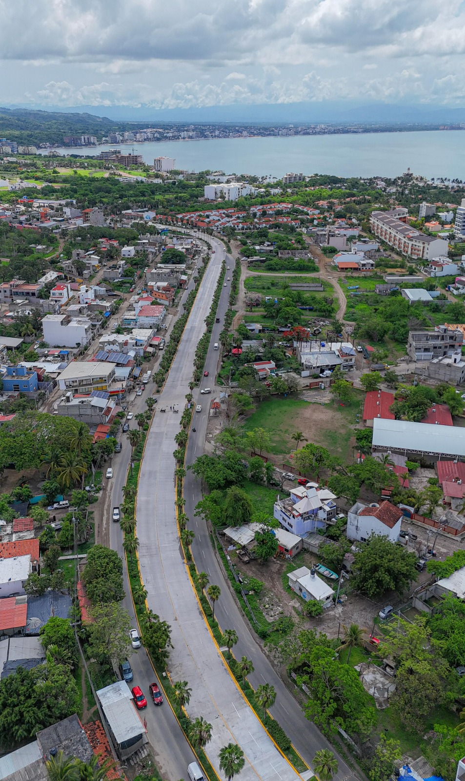 En tiempo récord, entrega Gobierno de Lía Castro tercera etapa de la carretera a Punta de Mita