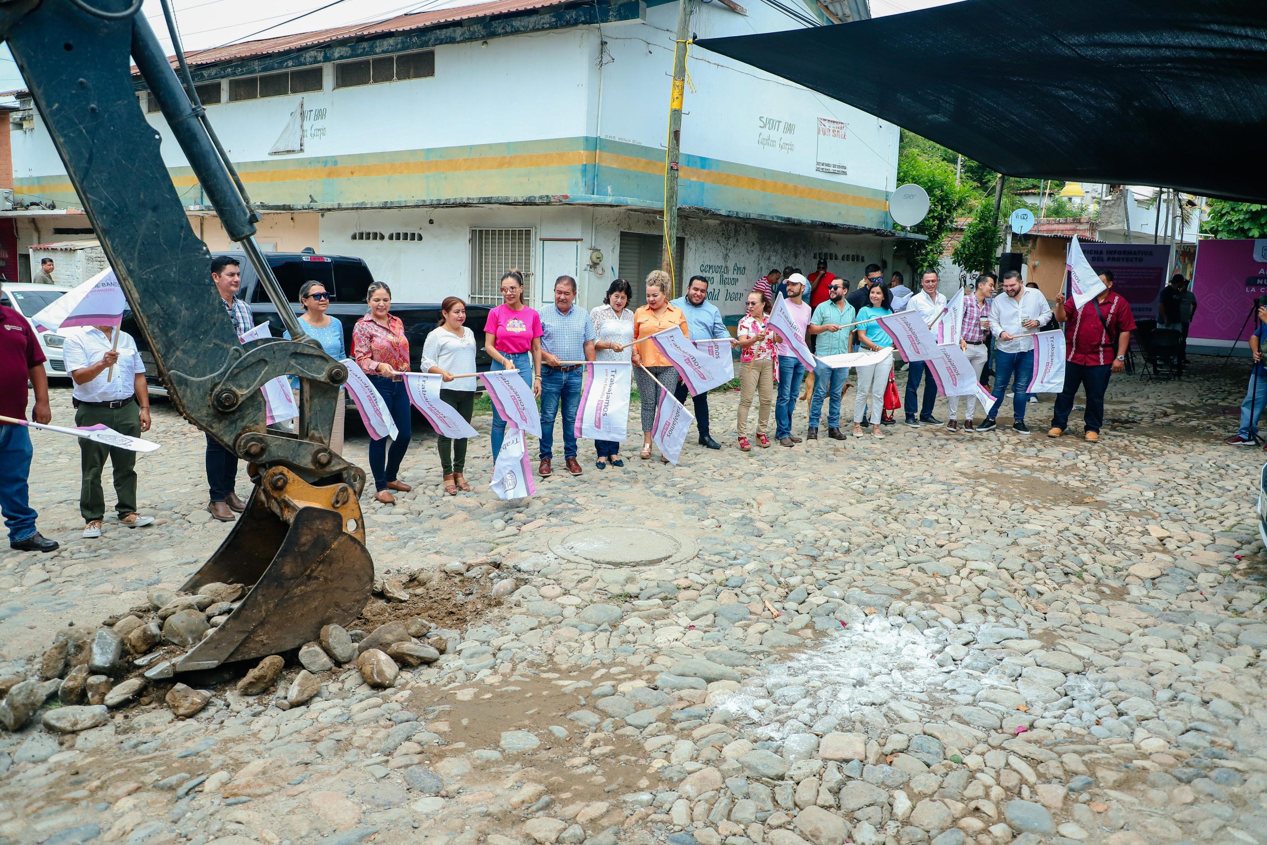 13 millones de pesos más en La Cruz de Huanacaxtle; inician labores en la calle Delfín