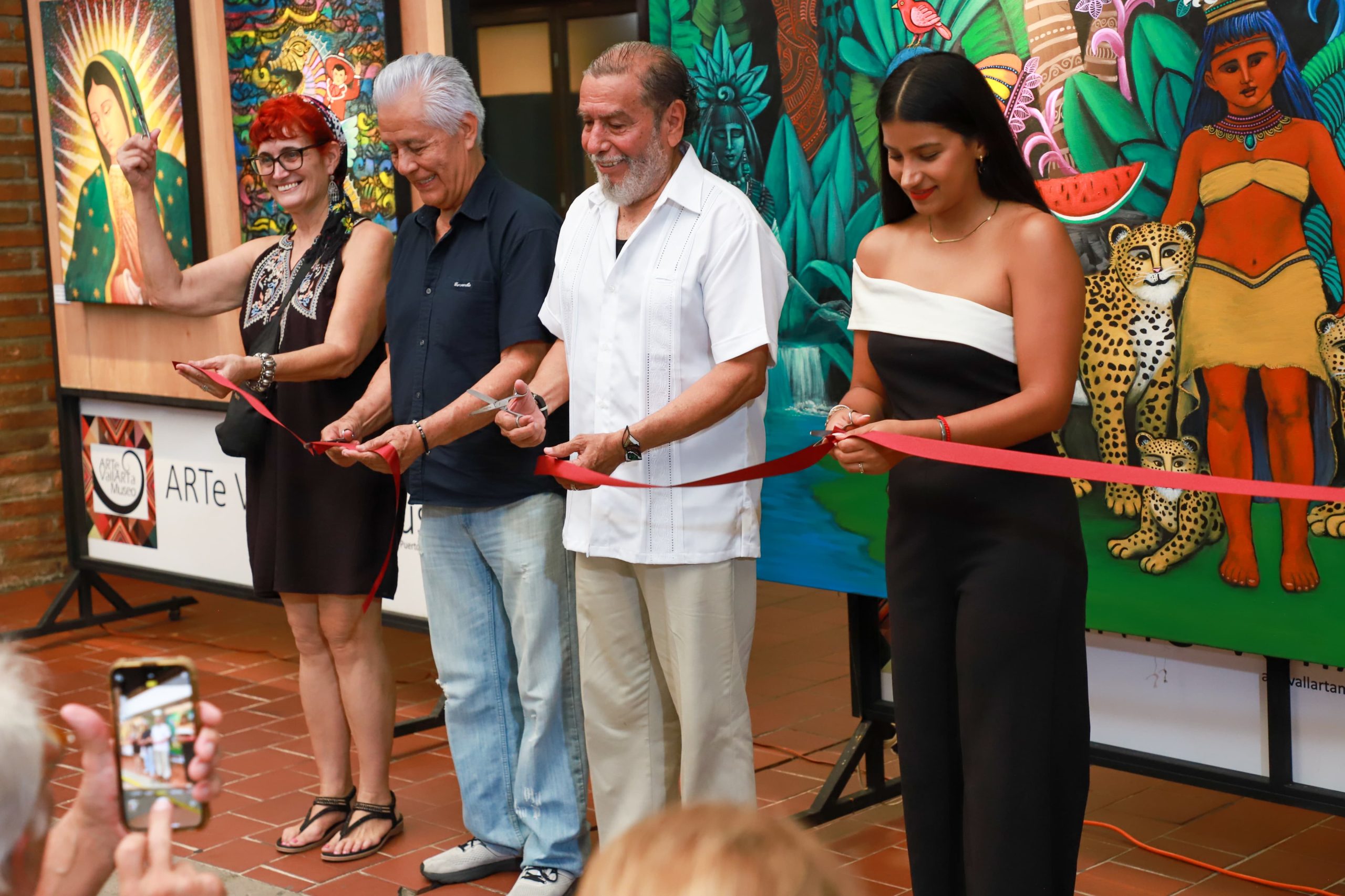 Puerto Vallarta celebra 54 años de trayectoria de Javier Niño