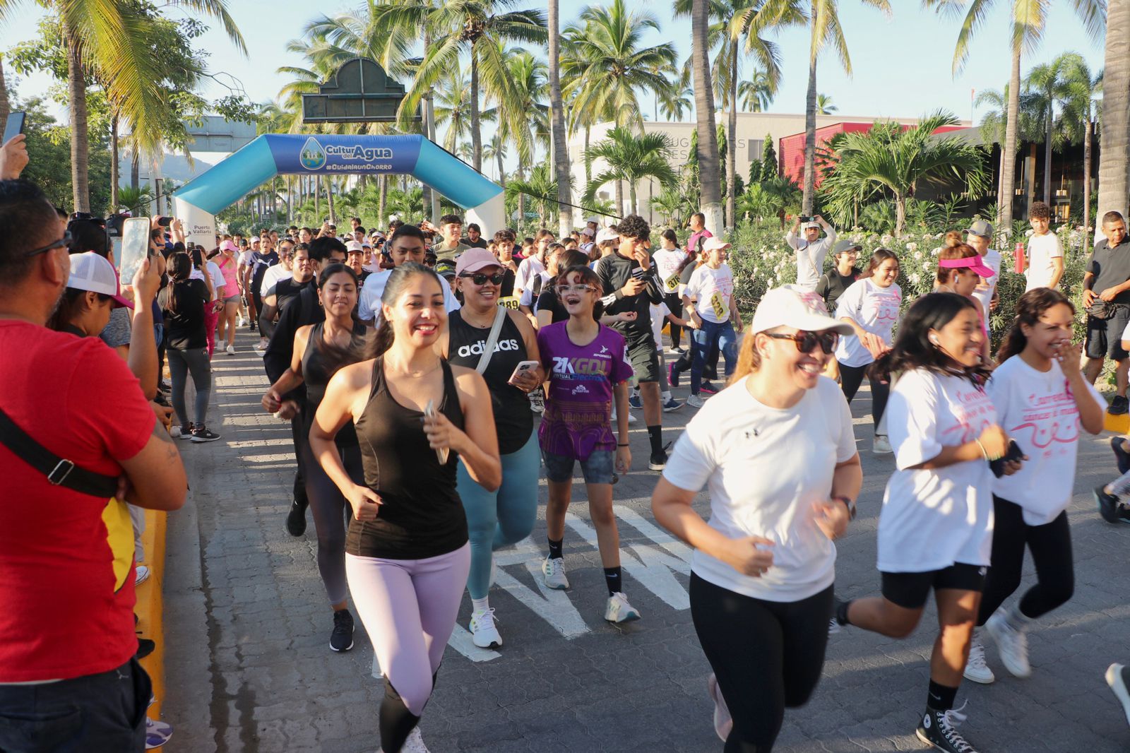 Un éxito la carrera conmemorativa por la lucha contra el cáncer de mama