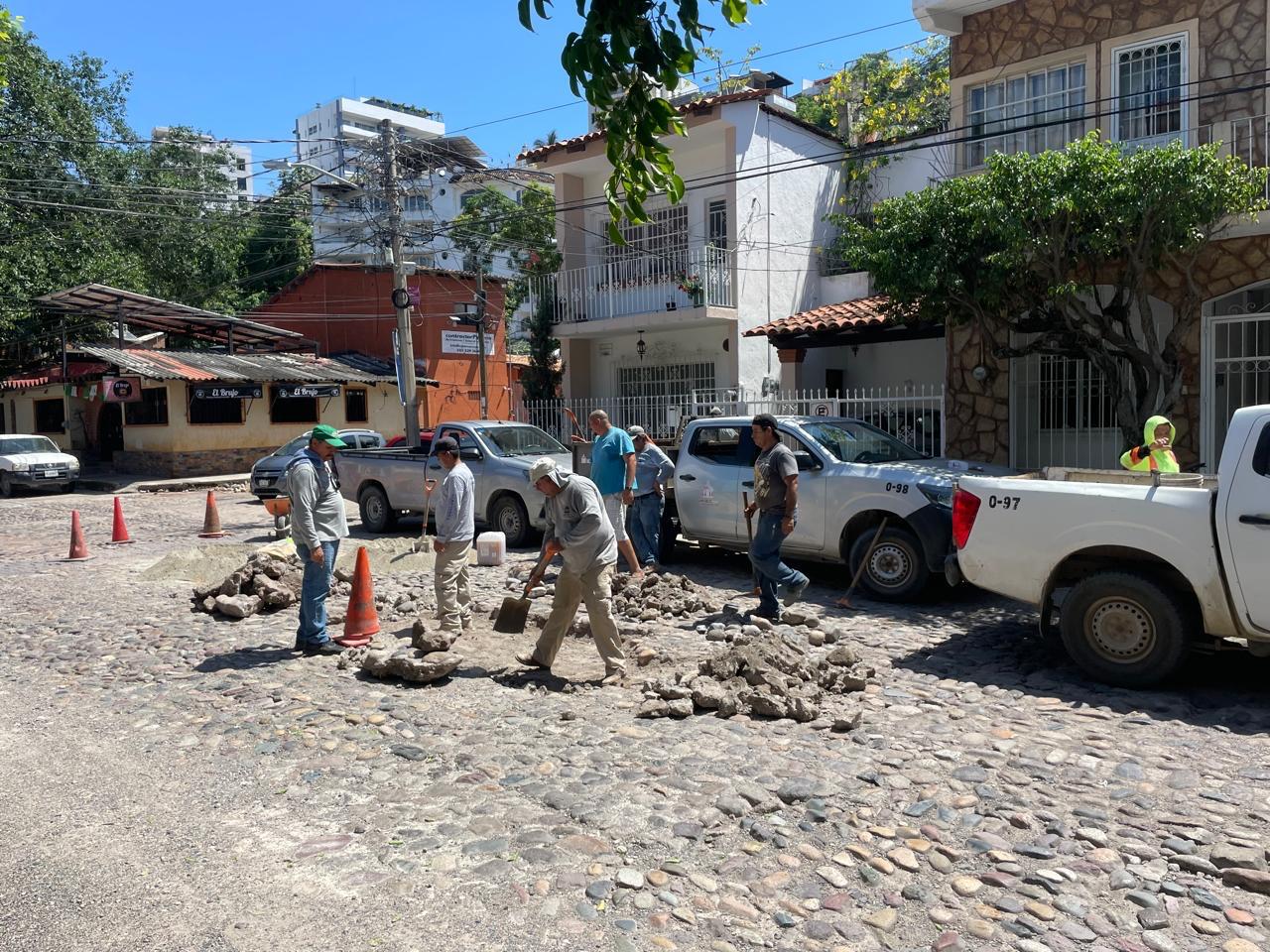 Arranca Luis Munguía programa de Bacheo Emergente