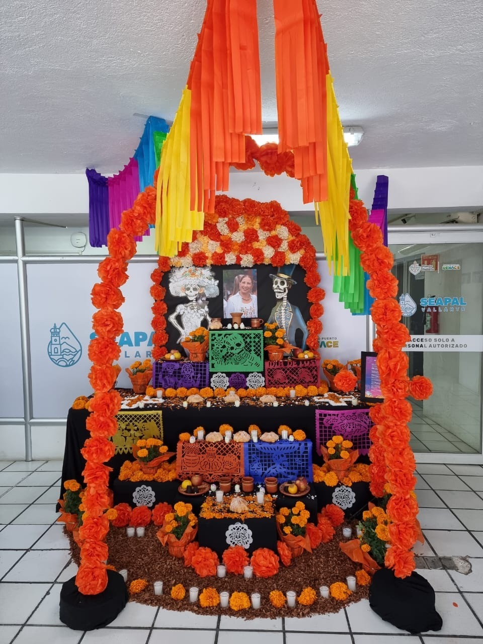 SEAPAL rinde tributo a compañeras por el Día de Muertos