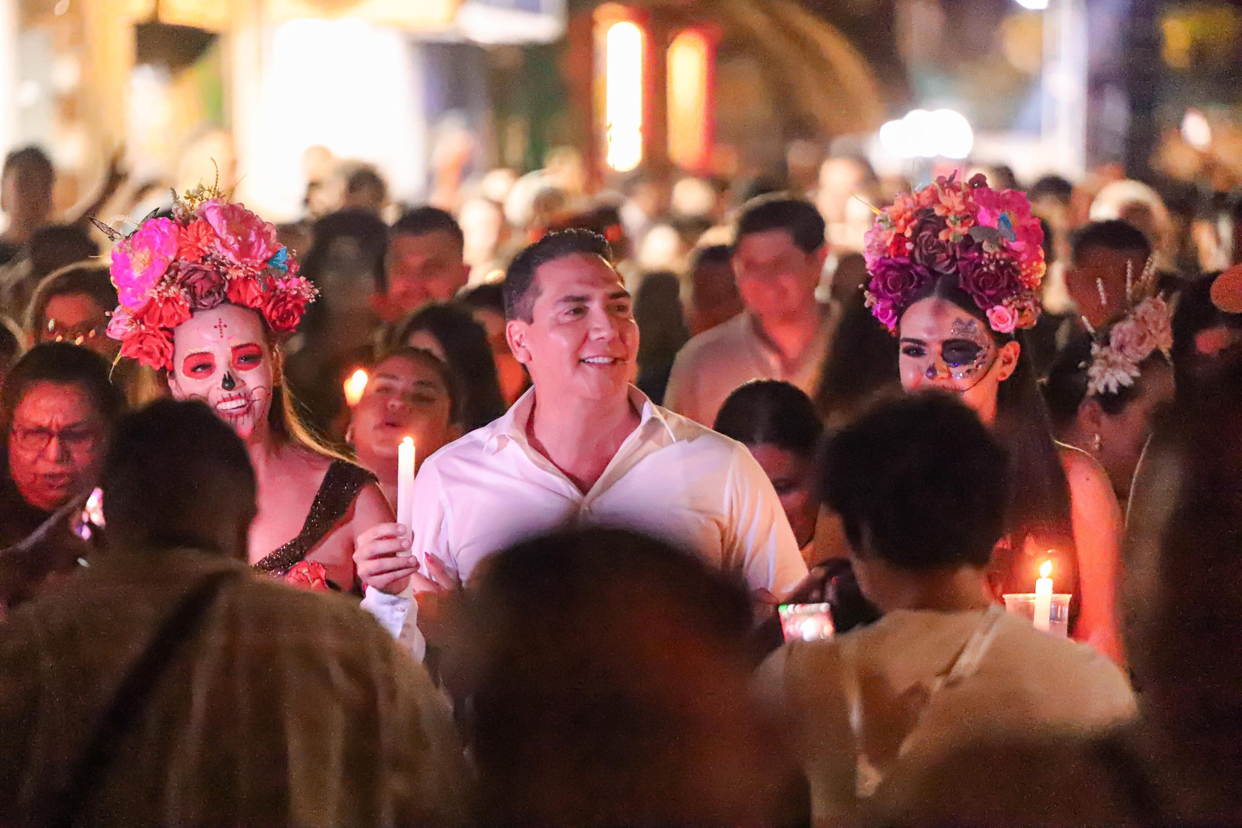 Con música y tradición, Bahía de Banderas honra a sus seres queridos en Sayulita