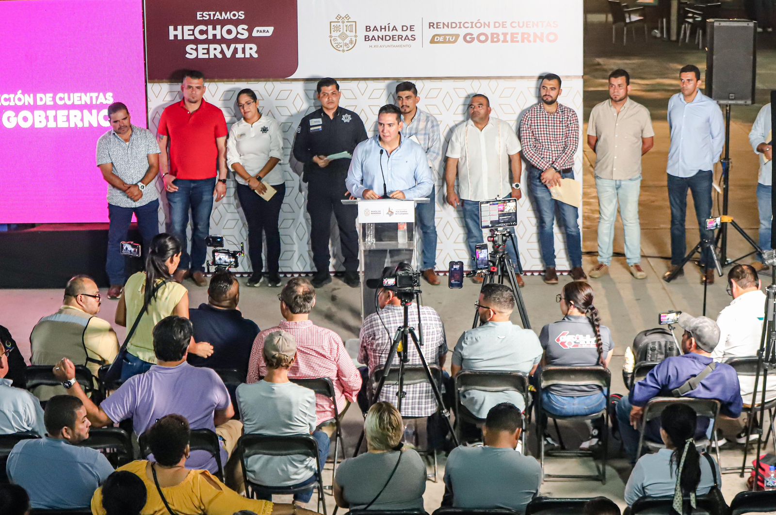 Hector Santana rinde cuentas al pueblo de Bahía de Banderas; Presenta avances y proyectos de su gobierno